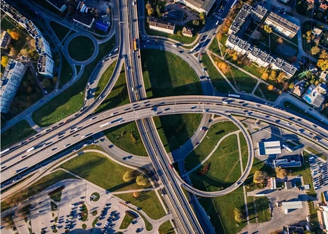 Sustainable Logistics: Reducing Carbon Footprint in Delivery Operations